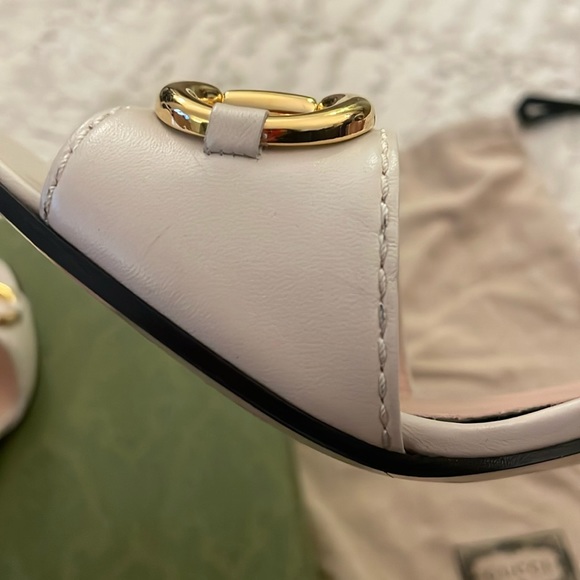 Gucci Baby Buckle Horsebit Ankle-strap Sandal size 39 (US 9) White Leather - Picture 11 of 14